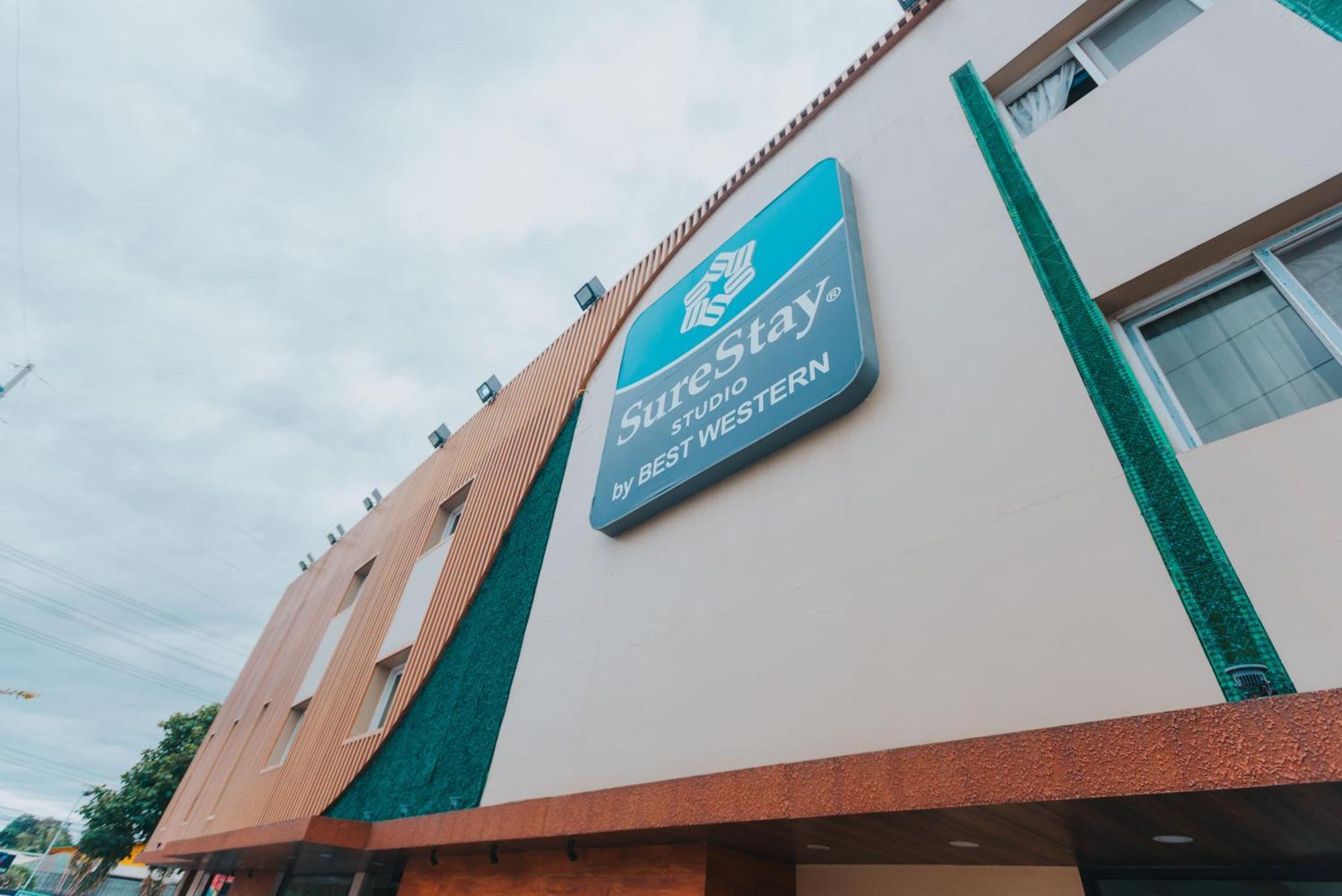 Surestay Studio By Best Western Clarkview Angeles City Dış mekan fotoğraf