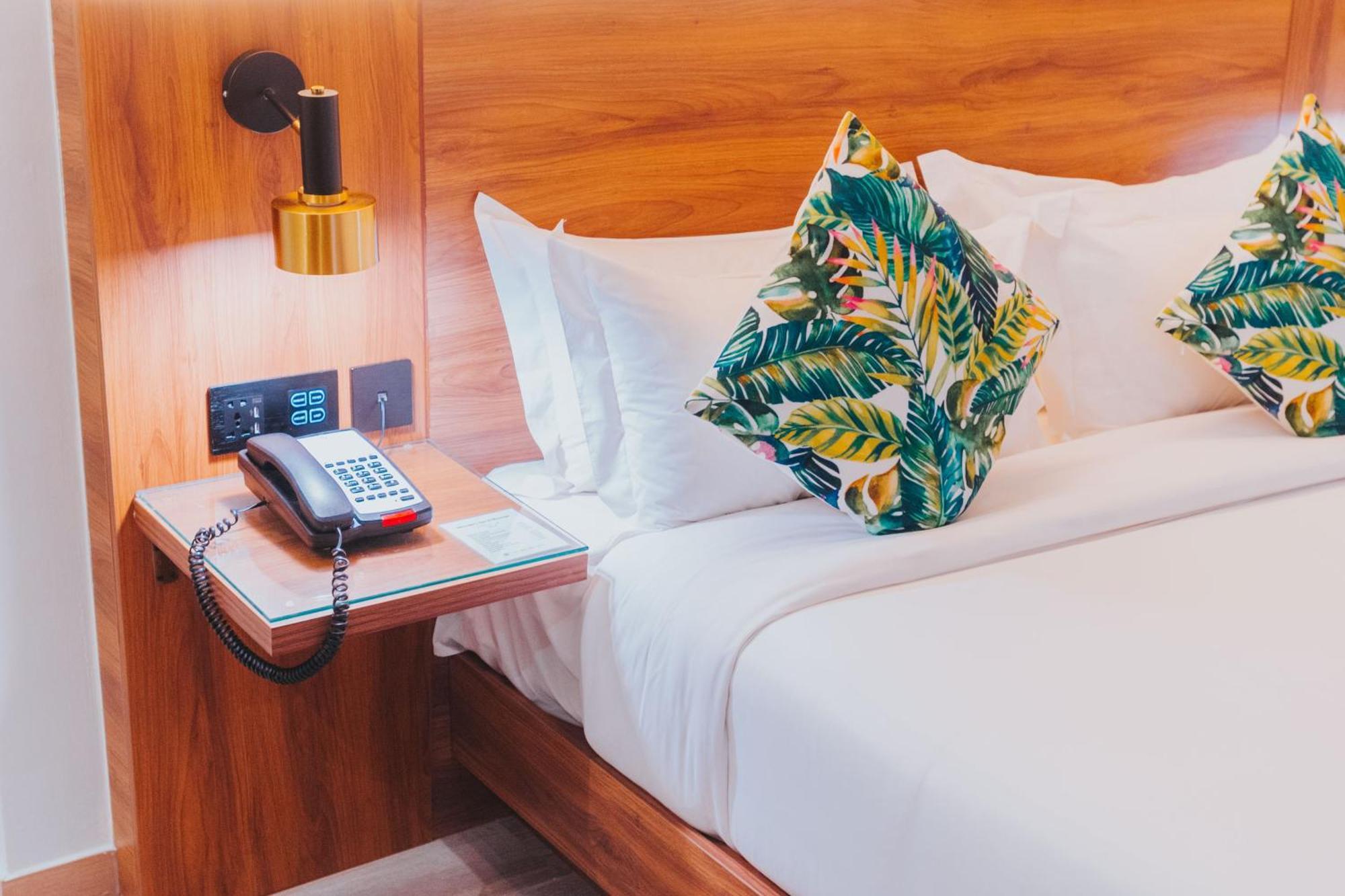 Surestay Studio By Best Western Clarkview Angeles City Dış mekan fotoğraf
